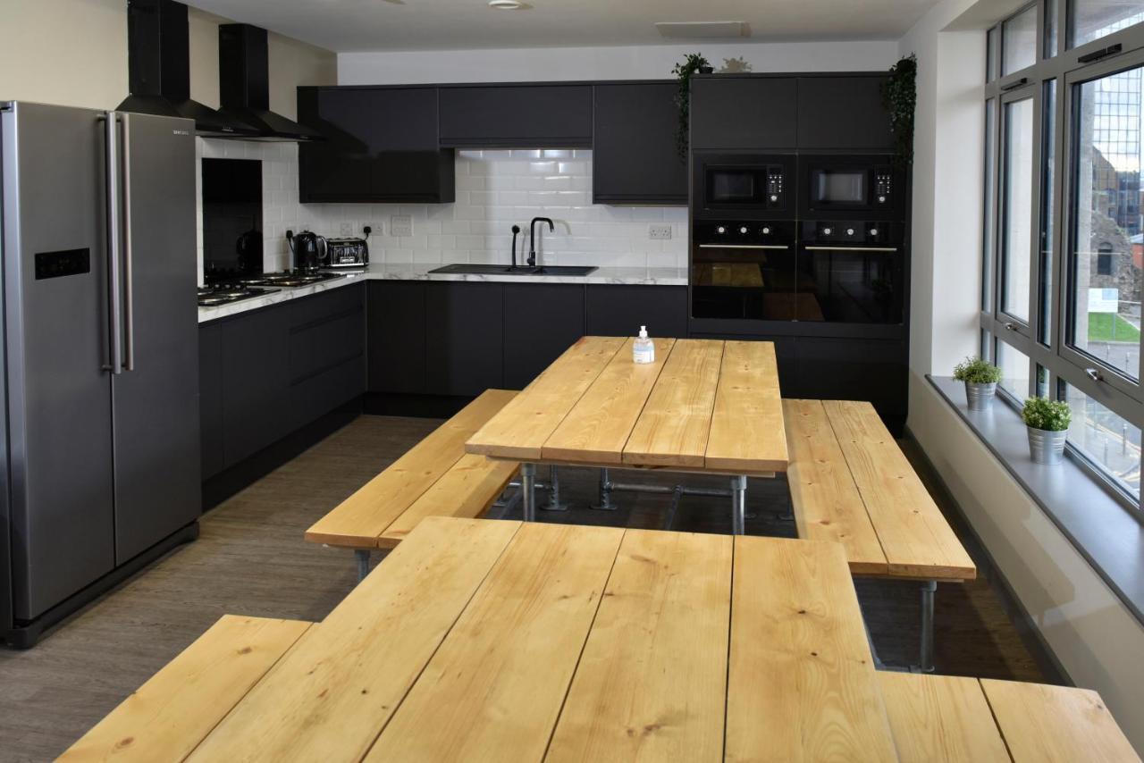 Cwtsh Hostel 스완지 외부 사진 The kitchen at the 2012 Olympic Village